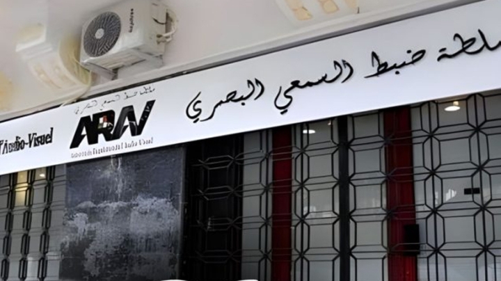 اعتماد معالجة إعلامية مسؤولة ومتوازنة لحماية القصر