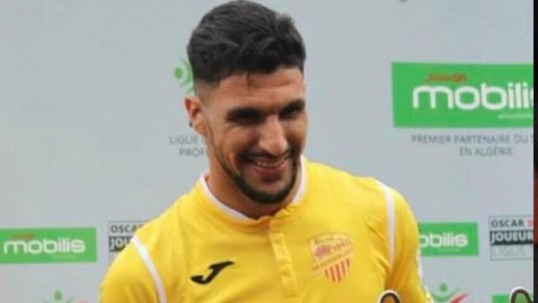 العرفي يفسخ عقده بعد أيام من التحاقه بالنادي