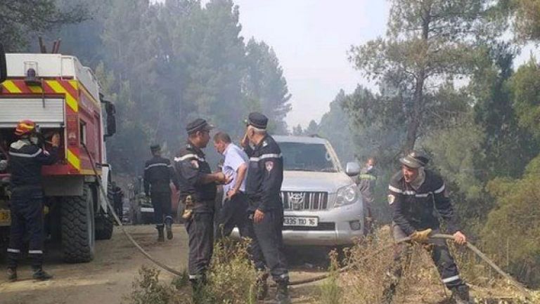 تواصل الجهود لإخماد نيران خنشلة