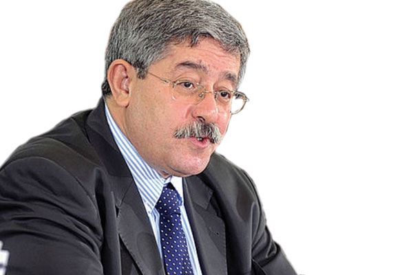 أويحيى: الجزائر تواجه أفكارا هدّامة «مستوردة»