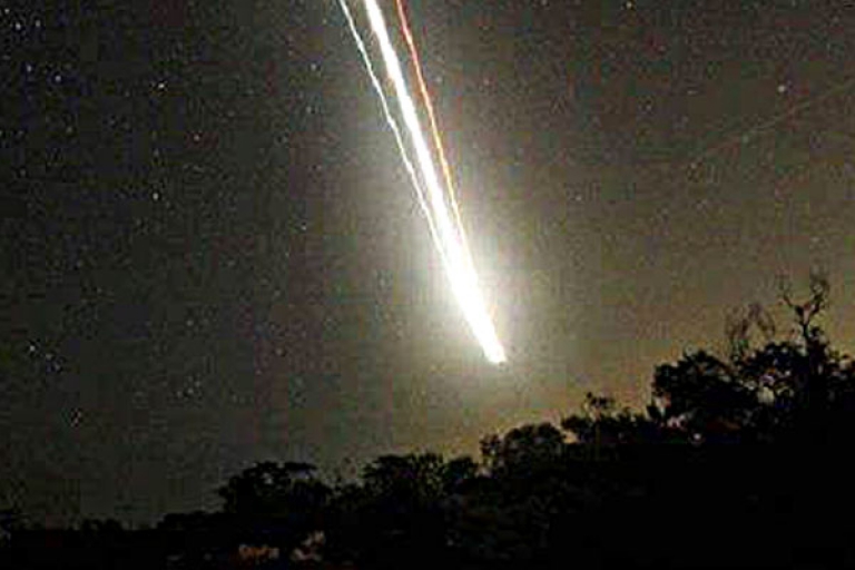 الضوء الذي شوهد بقسنطينة سببه مرور حجر ناري