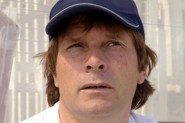 آلان غيغر يطالب لاعبيه بالحذر والنقاط الثلاث