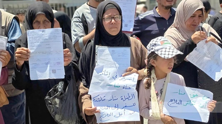 وقفات تضامنية في غزّة تطالب بالإفراج الفوري عنهم