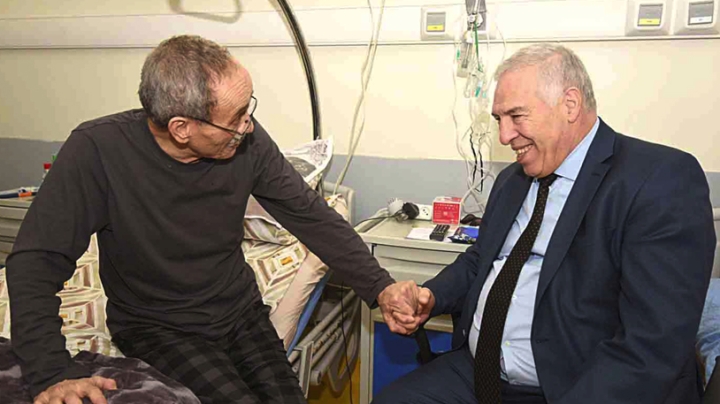 وزير المجاهدين يطمئن على نجل الشهيد بن بولعيد