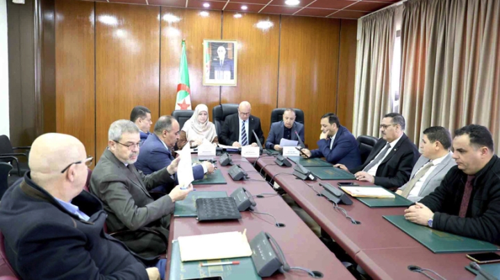 لجنة الشؤون القانونية تجتمع لإثبات عضوية نائب جديد