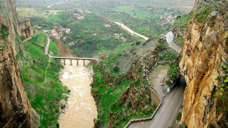 ترميم &quot;درب السياح&quot; بمدينة الصخر العتيق