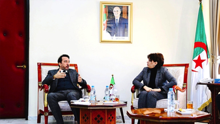 إشراك رجال الأعمال في تطوير القطاعات الثقافية والفنية