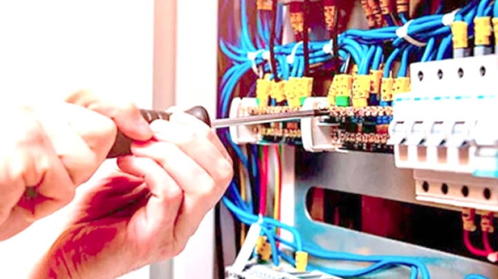 اعتداءات خطيرة على معدات الكهرباء والغاز