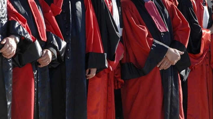 توسيع قائمة الأخطاء المهنية الجسيمة إلى الإضراب والتحريض عليه