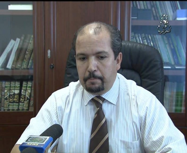 عيسى يطالب بتسليم المشروع قبل أول نوفمبر 2016