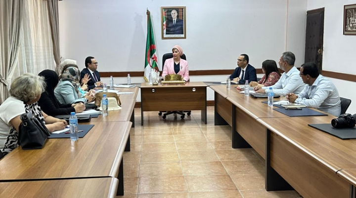 تسريع معالجة ملفات المنحة المدرسية لصبّها في آجالها