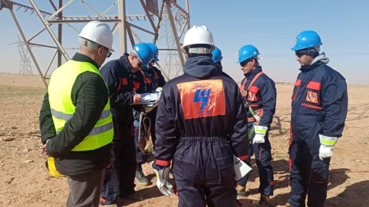 ربط 100 ألف مستثمرة فلاحية بالشبكة الكهربائية