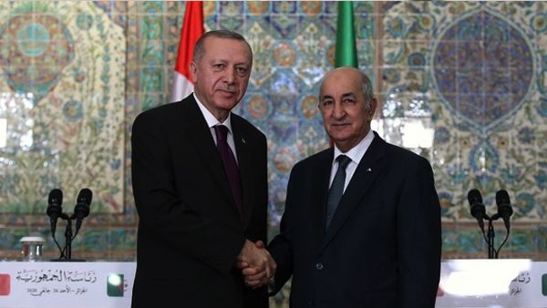 أردوغان يطمئن على الرئيس تبون