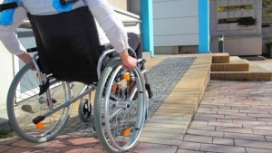 متاعب وتهميش وأمل في تغيير واقع زادته "كورونا" تأزما