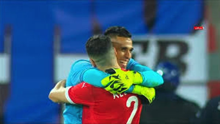 &quot;البيّض&quot; يدخل التاريخ رغم الإقصاء