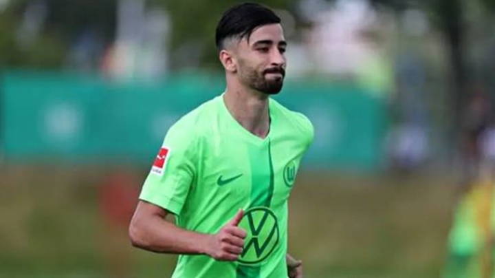 الضغوط تزداد على عمورة مع فولفسبورغ الألماني