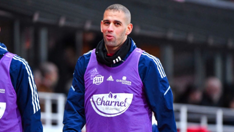 إسلام سليماني يلتحق بنادي كوريتيبا