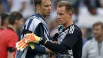  مانويل نوير مع مواطنه وزميله بالمنتخب الألماني مارك أندري تير شتيغن