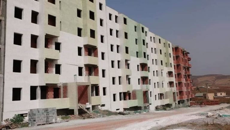 مرقون عقاريون عطلوا حلم مئات المكتتبين