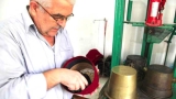 الطربوش العنابي.. تاج التراث والأفراح