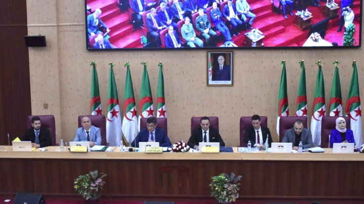 نحو استلام 121 مؤسسة تربوية و421 قسم توسعة بالعاصمة