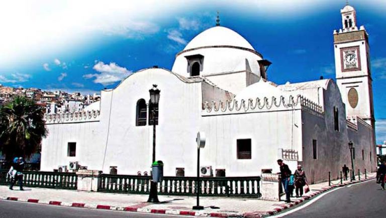 فتح المساجد.. فاتحة خير على الجزائر