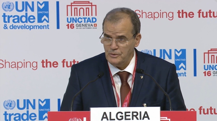 الجزائر تستهدف 30 مليار دولار صادرات خارج المحروقات