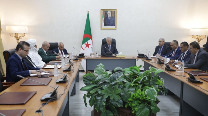 الرئيس تبون جعل الإنسان محور التنمية وغاية المؤسّسات