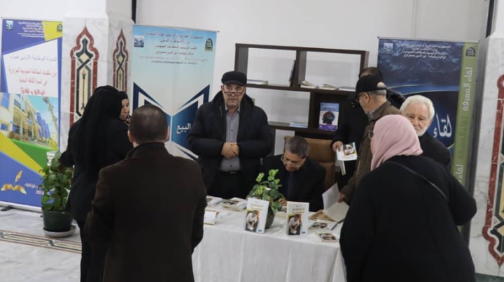 الكاتب عمار صافي يقرأ "كرونولوجيا صحفية"