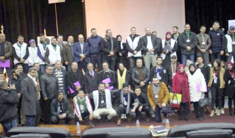 حماية الأطفال من مخاطر الشاشات الذكية