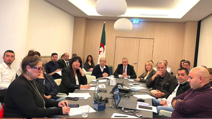 تشجيع أبناء الجالية على الانخراط في جهود التنمية