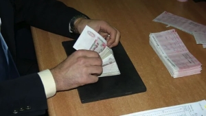 صبّ الشطر السادس من منحة كورونا قبل شهر رمضان