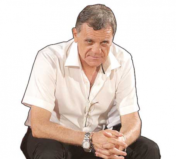 بعد فسخ عقد غارزيتو، اتصالاتٌ مع بوعراطة، بوعلي، شارف وبن شيخة