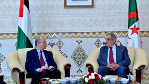 الوزير الأول السيد نذير العرباوي-رئيس الوزراء وزير الخارجية والمغتربين الفلسطيني السيد محمد مصطفى