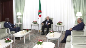 رئيس الجمهورية السيّد عبد المجيد تبون-سفير جمهورية السينغال لدى الجزائر، السيّد سيريني دياي