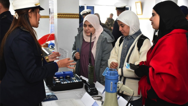 إبراز دور الأمن البحري في دعم المصالح الاستراتيجية للجزائر