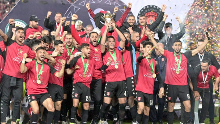 اتحاد الجزائر يتربع على عرش القارة وشباب بلوزداد يسيطر محليا