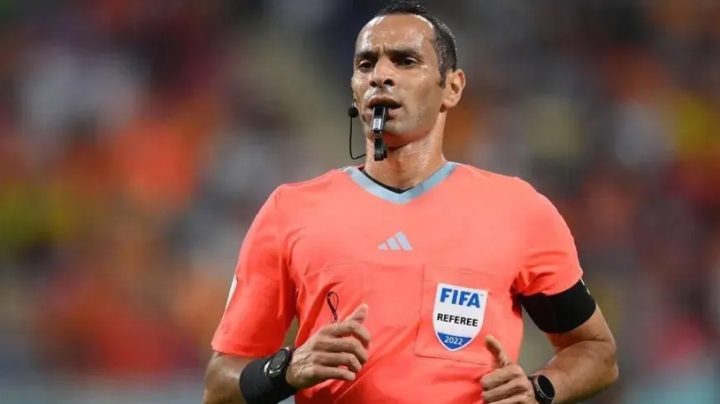 ينظم الاتحاد الدولي لكرة القدم تربصا للحكام المرشحين