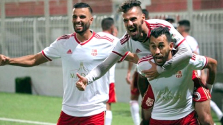 طاقم تحكيم مصري لإدارة مباراة الوداد البيضاوي - شباب بلوزداد