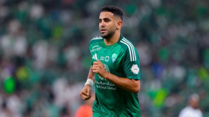 جدل في السعودية بسبب المطالبة برحيل رياض محرز