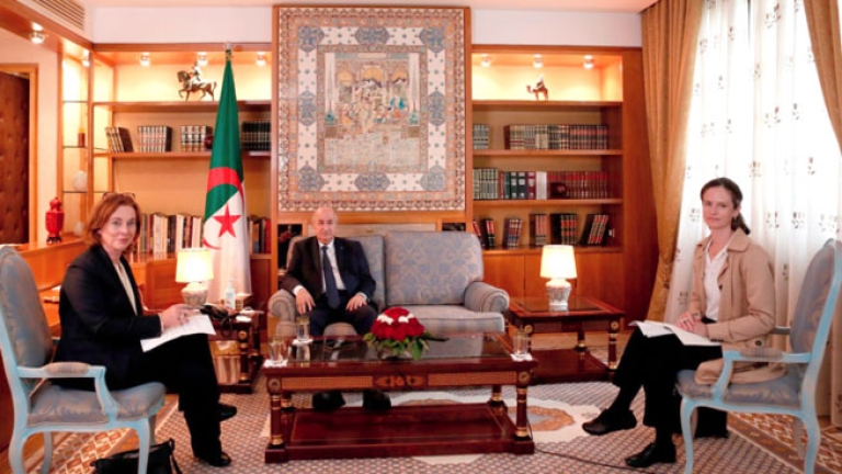 الجزائر تطالب باعتراف تام وكامل بجرائم الفرنسيين