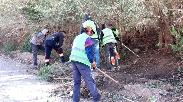 بلديات العاصمة تشرع في حملات تنظيف المقابر