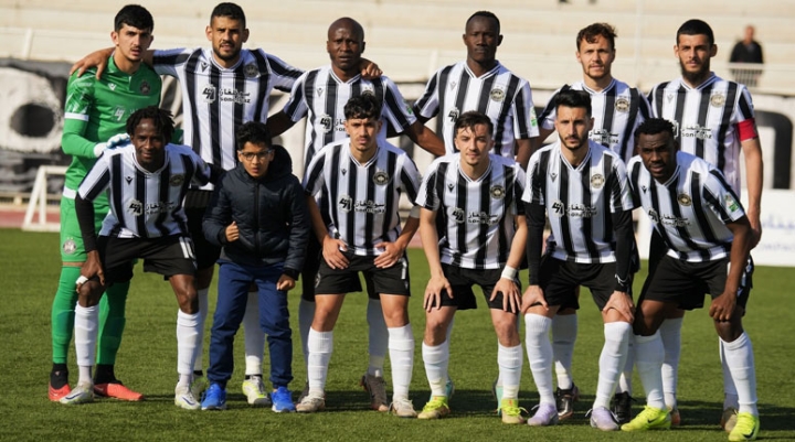 "الفيفا" ترفع حظر الانتدابات عن "النسر الأسود"