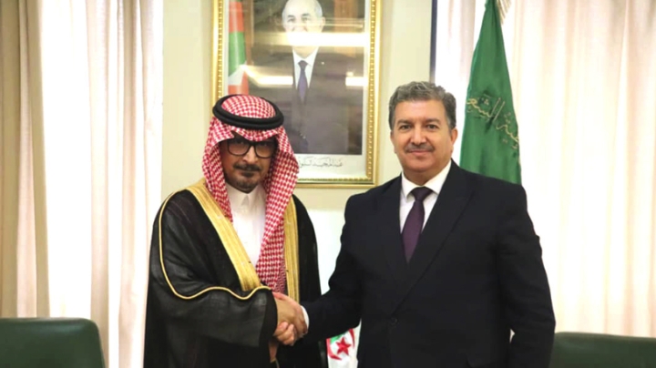 تعزيز التعاون الجزائري – السعودي في مجال الإعلام