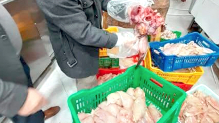 حجز لحوم ومشروبات وحلويات غير صالحة للاستهلاك