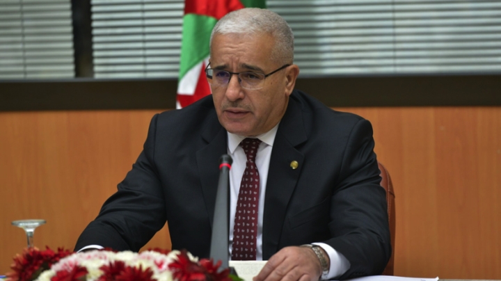 دور ريادي للمرأة الجزائرية في مسيرة التحرير والبناء