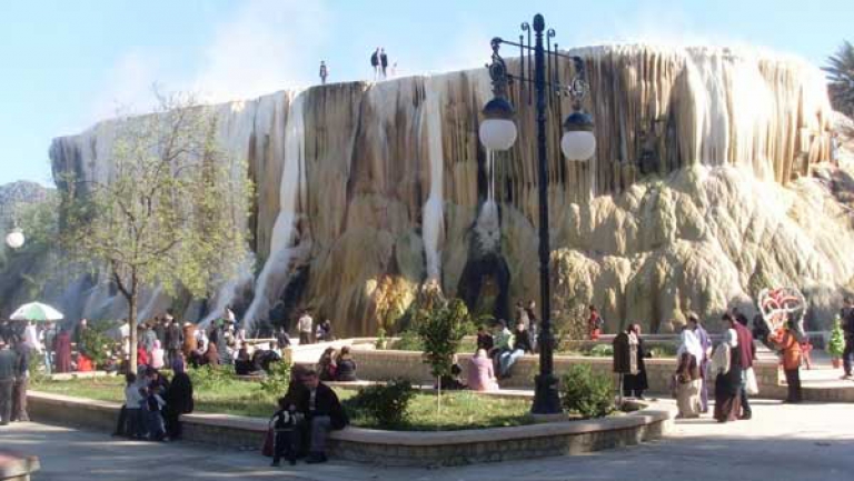 السياحة من بين أولويات التنمية