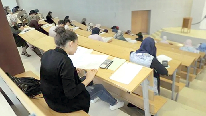 أكثر من 100 ألف طالب يلتحقون بجامعة التكوين المتواصل