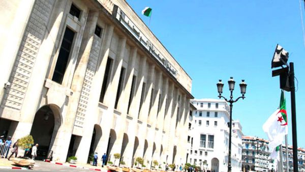 منتدى حول الاستعلام والأمن