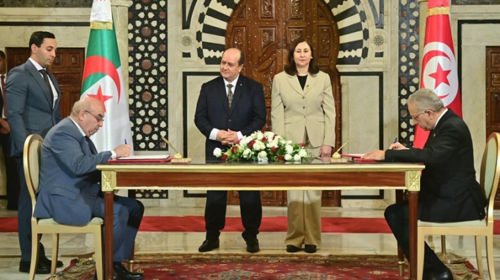 7 اتفاقيات شراكة بين مؤسسات اقتصادية جزائرية - تونسية